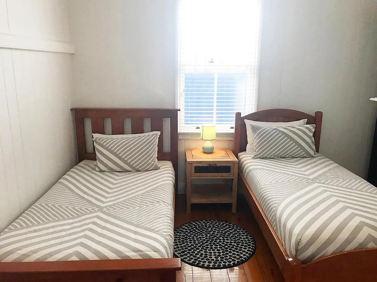 4 Bedroom House - Walk To Southbank Brisbane Holiday home